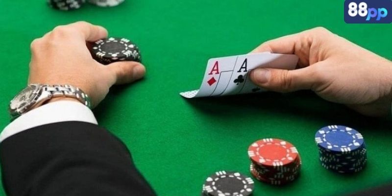 Phòng bài nhiều người chơi là gì